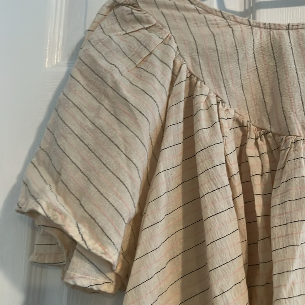 Universal Thread womens blouse size M beige/pink and black design 💯 cotton - Picture 2 of 9
